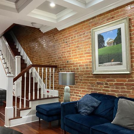 Classy Victorian Brownstone Subway Shopping วอชิงตัน ภายนอก รูปภาพ