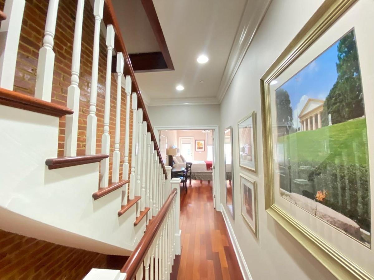 Classy Victorian Brownstone Subway Shopping วอชิงตัน ภายนอก รูปภาพ