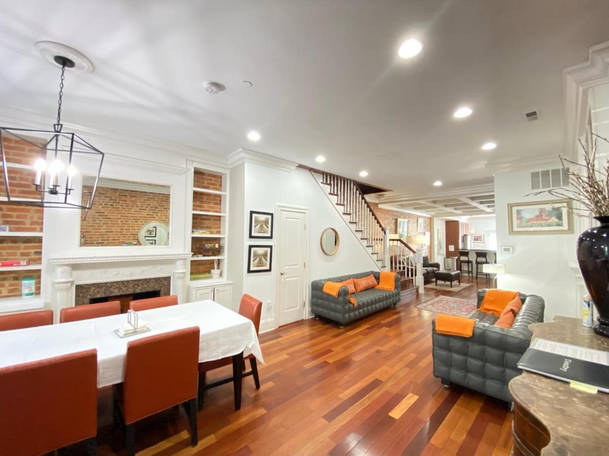 Classy Victorian Brownstone Subway Shopping วอชิงตัน ภายนอก รูปภาพ